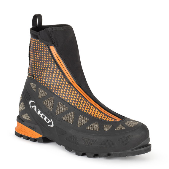 View the AKU Aurai DFS GTX online at AKU
